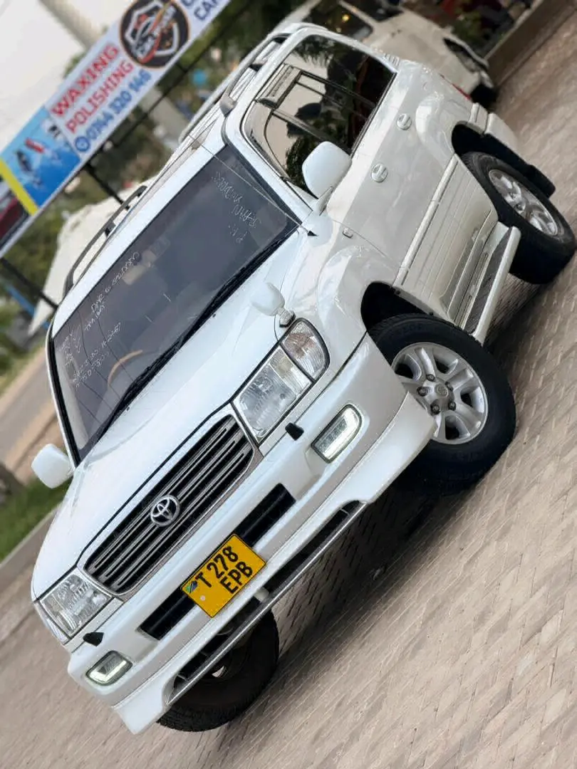 Toyota Land Cruiser VX Amazon 2003 thumbnail 3