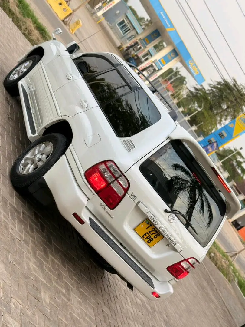 Toyota Land Cruiser VX Amazon 2003 thumbnail 4
