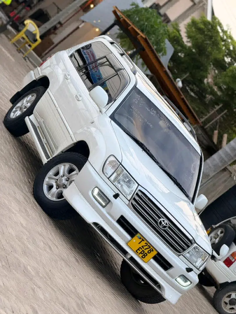Toyota Land Cruiser VX Amazon 2003 thumbnail 5