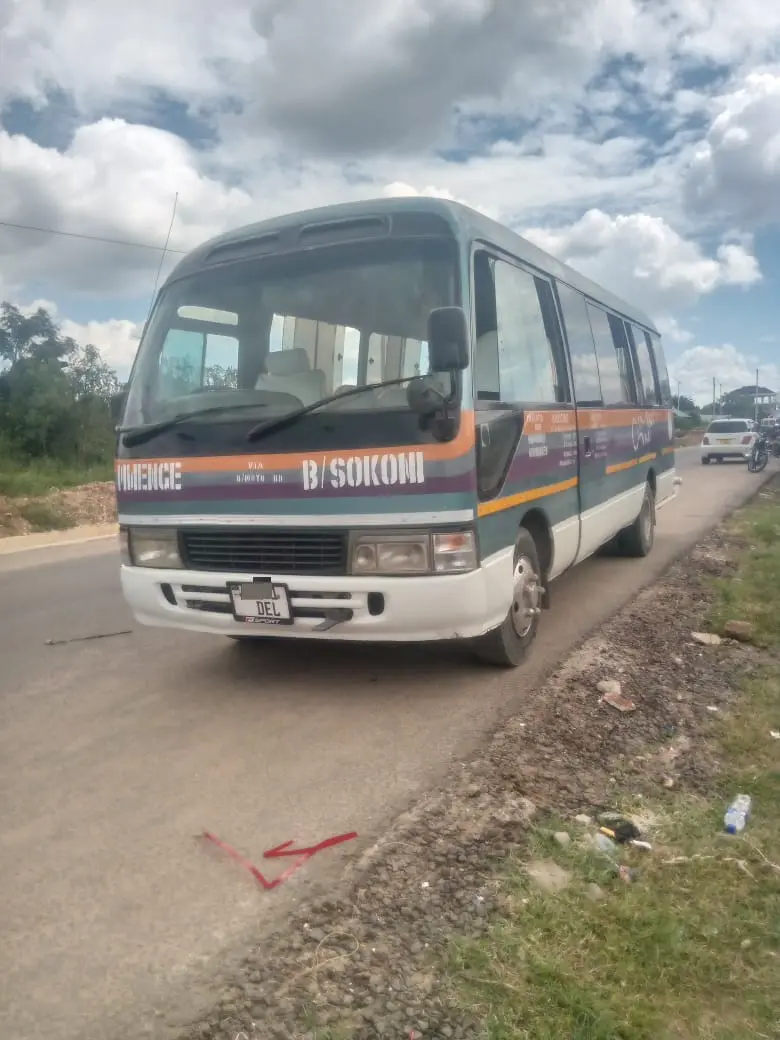 Toyota Coaster Mayai 1HZ (DEL)
