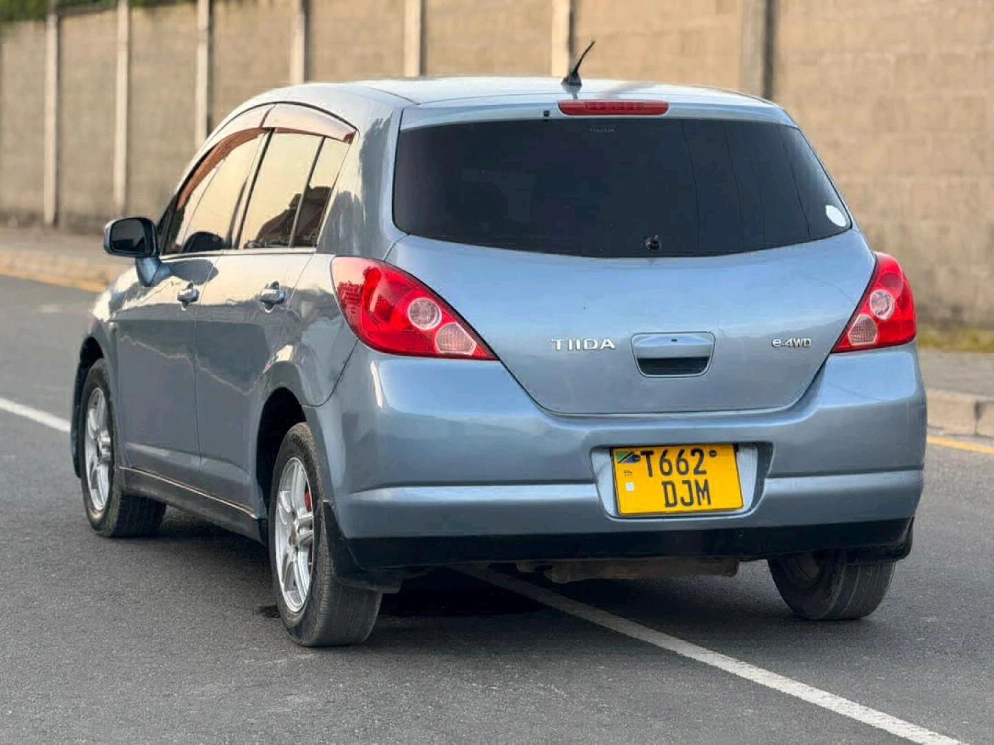 Nissan Tiida 2005 Hatchback 1490cc