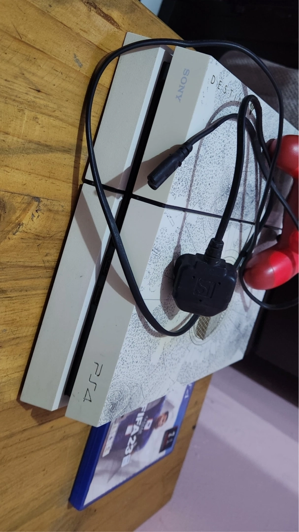 Sony PlayStation 4 (PS4) Fat Console + Controller + FIFA 23 thumbnail 3