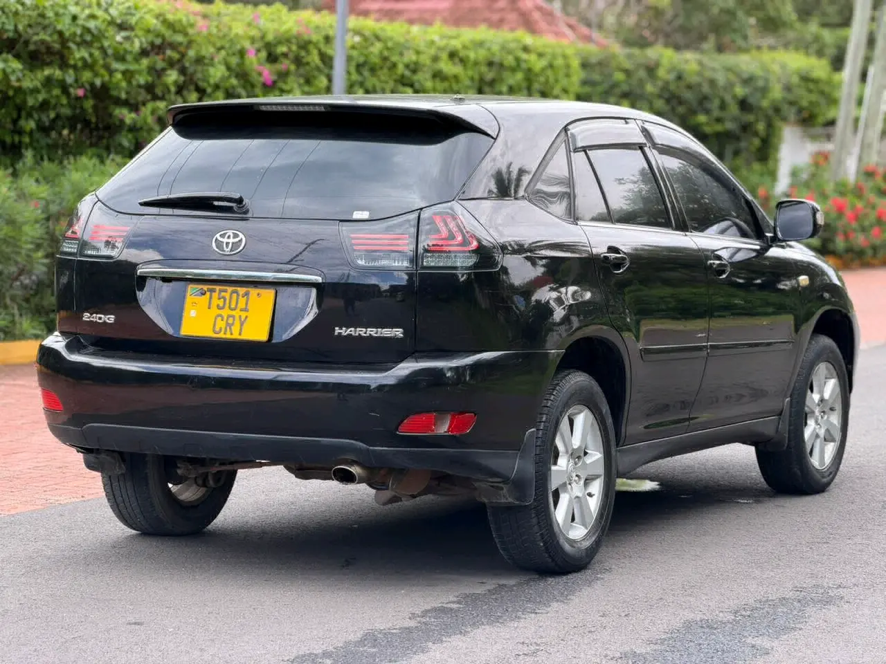 Toyota Harrier 2004 thumbnail 3