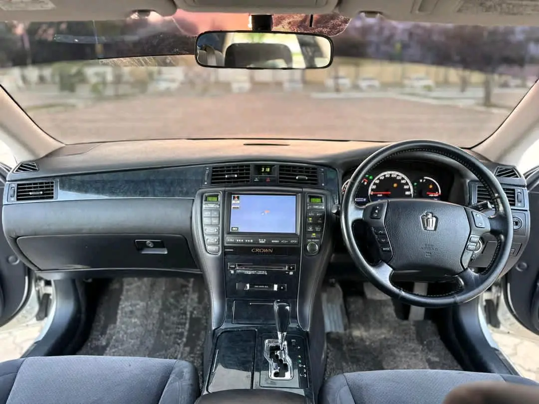 Toyota Crown Athlete 2005 thumbnail 8