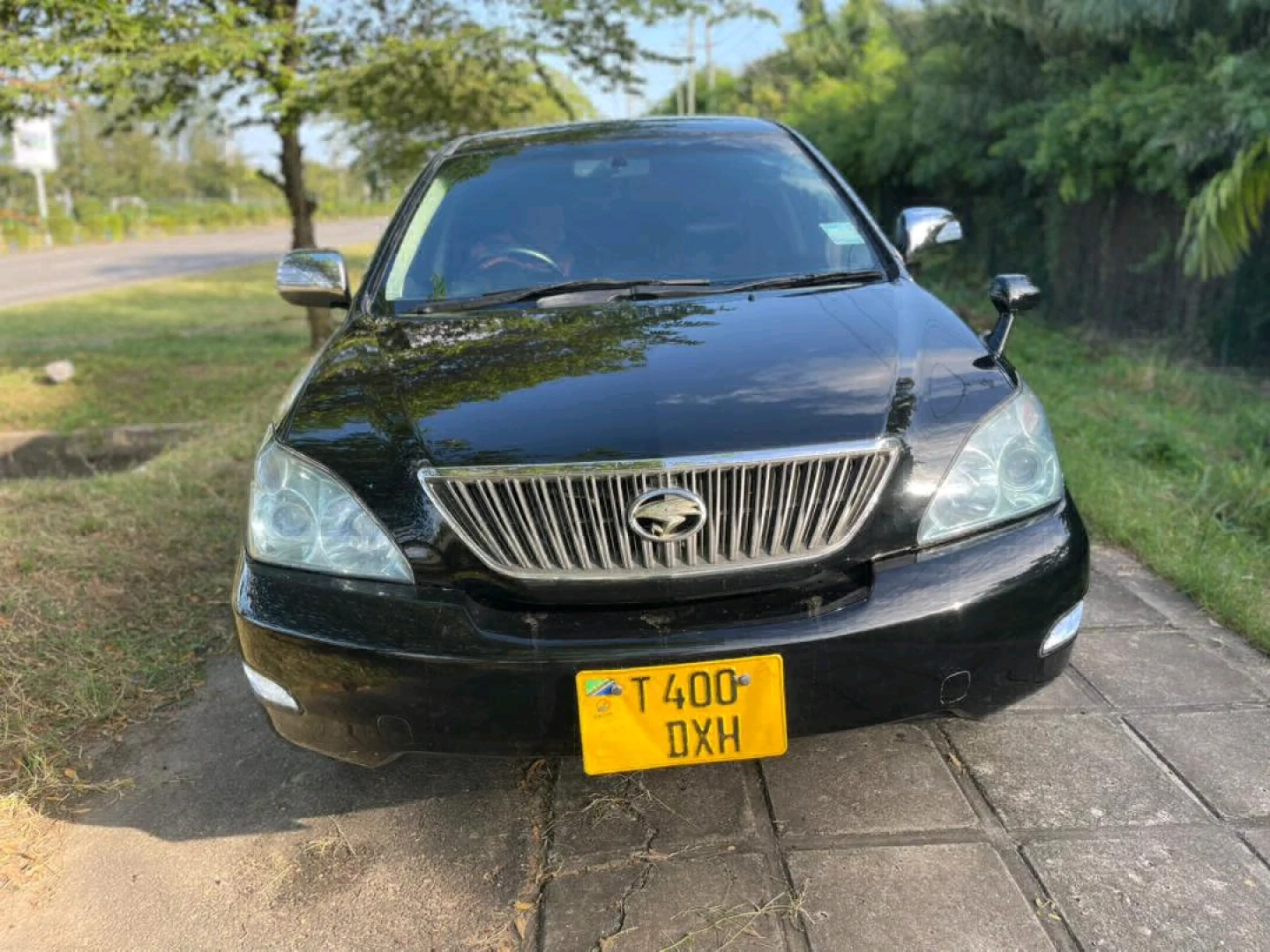 Black Toyota Harrier DXH
