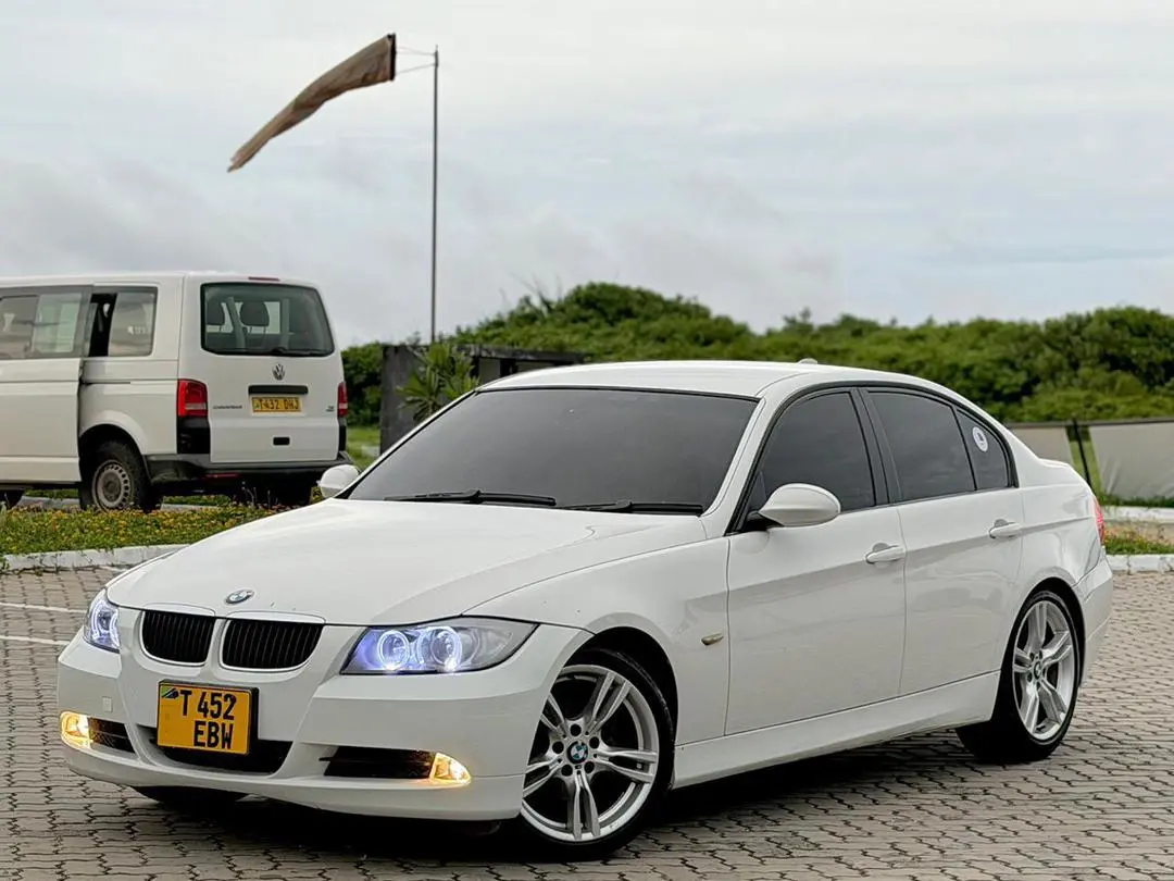 BMW 3 Series 2008, White, 1990cc thumbnail 3