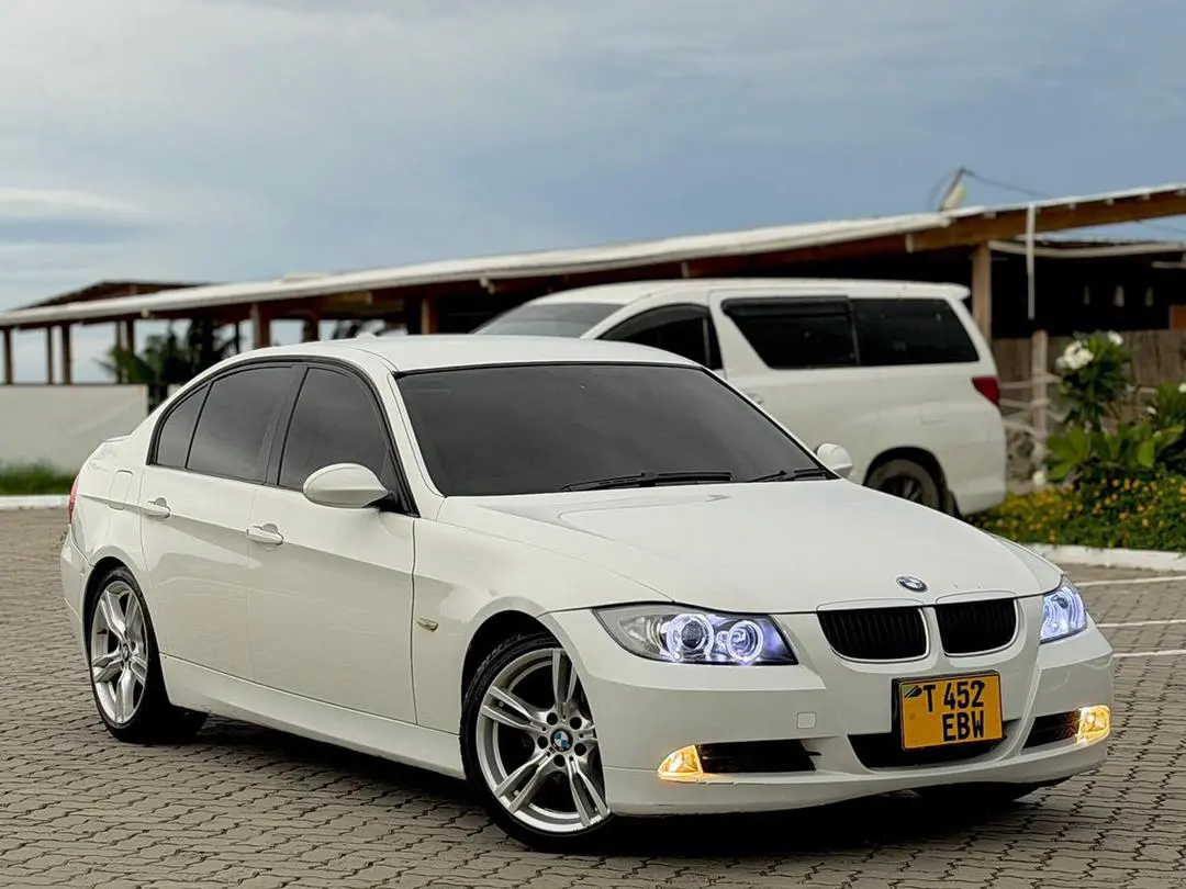 BMW 3 Series 2008, White, 1990cc thumbnail 4