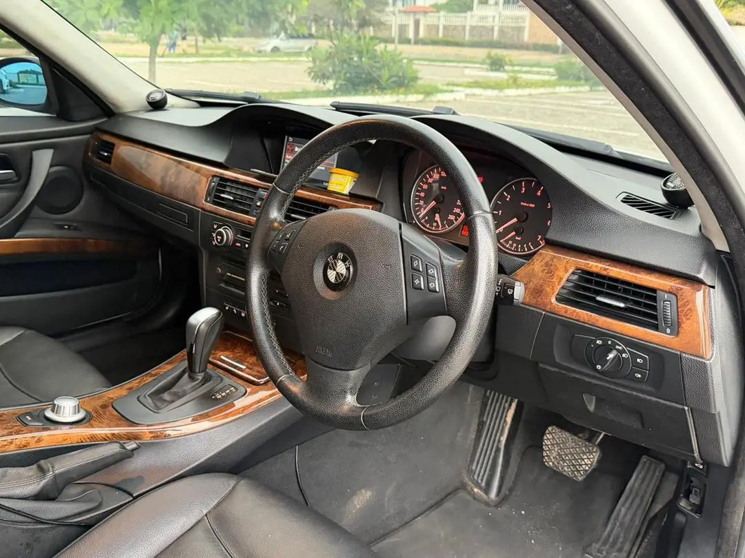 BMW 3 Series 2008, White, 1990cc thumbnail 7