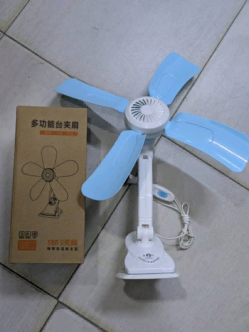 New Small Portable Clip-on Electric Fan