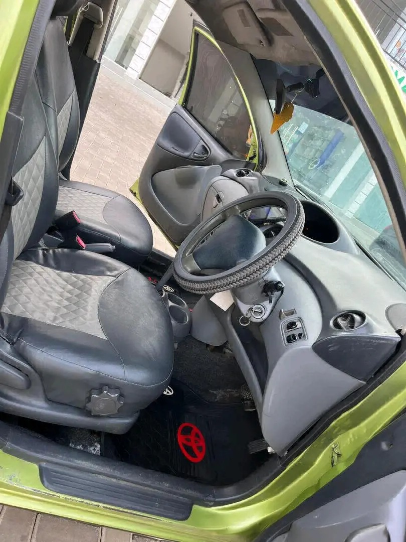 Toyota Vitz 1290cc, Light Green thumbnail 7