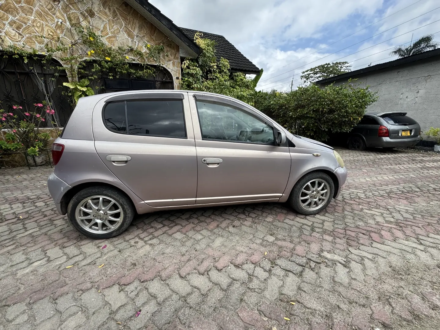 Toyota Vitz - Excellent Condition thumbnail 3