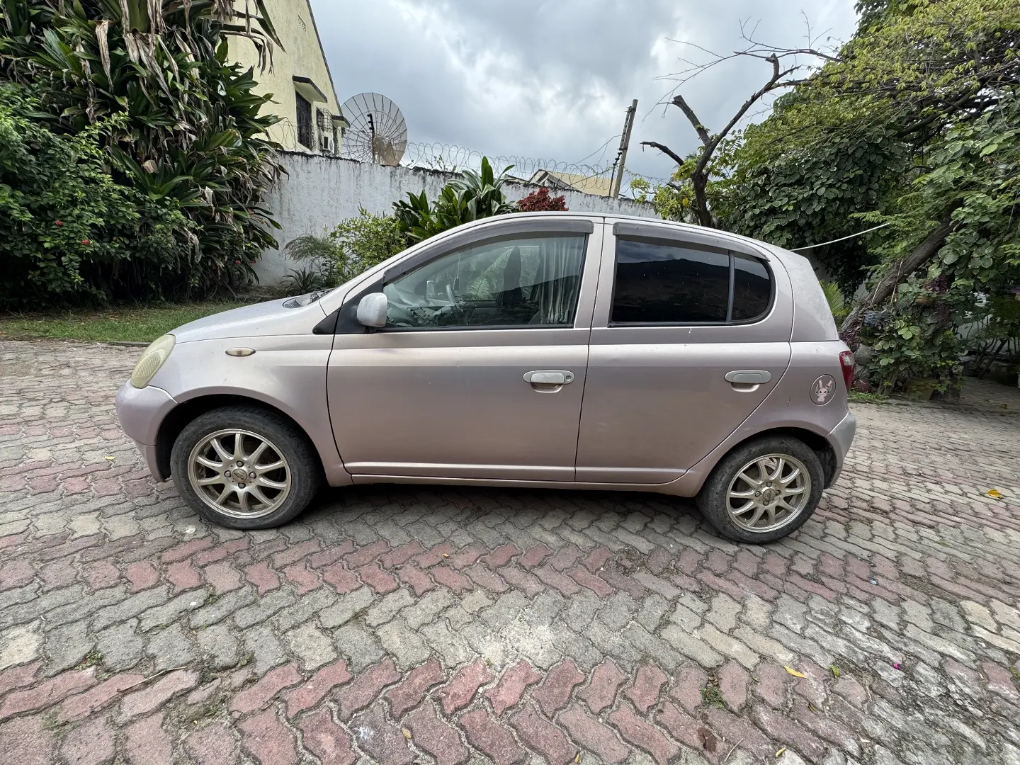 Toyota Vitz - Excellent Condition thumbnail 4