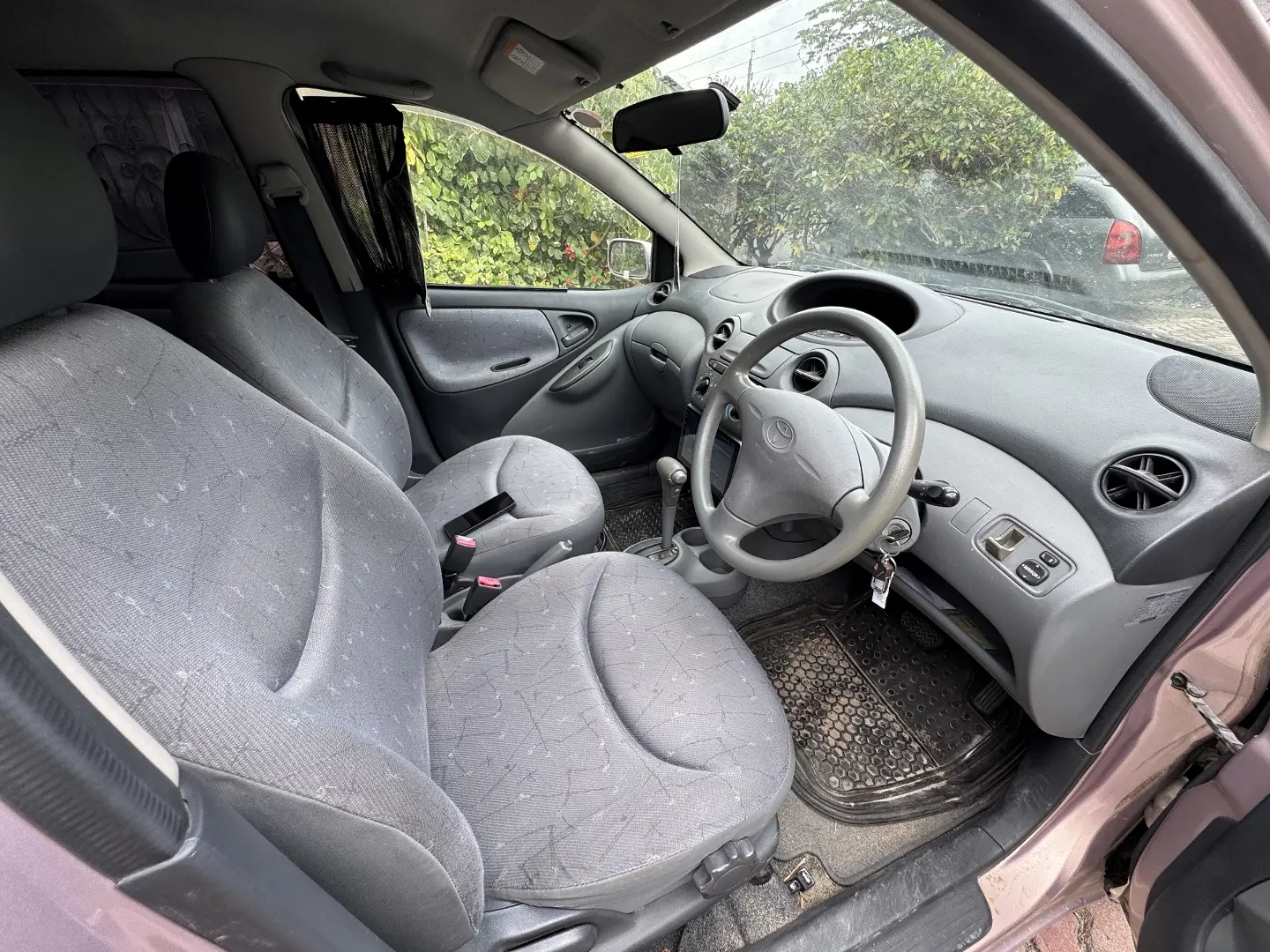 Toyota Vitz - Excellent Condition thumbnail 5