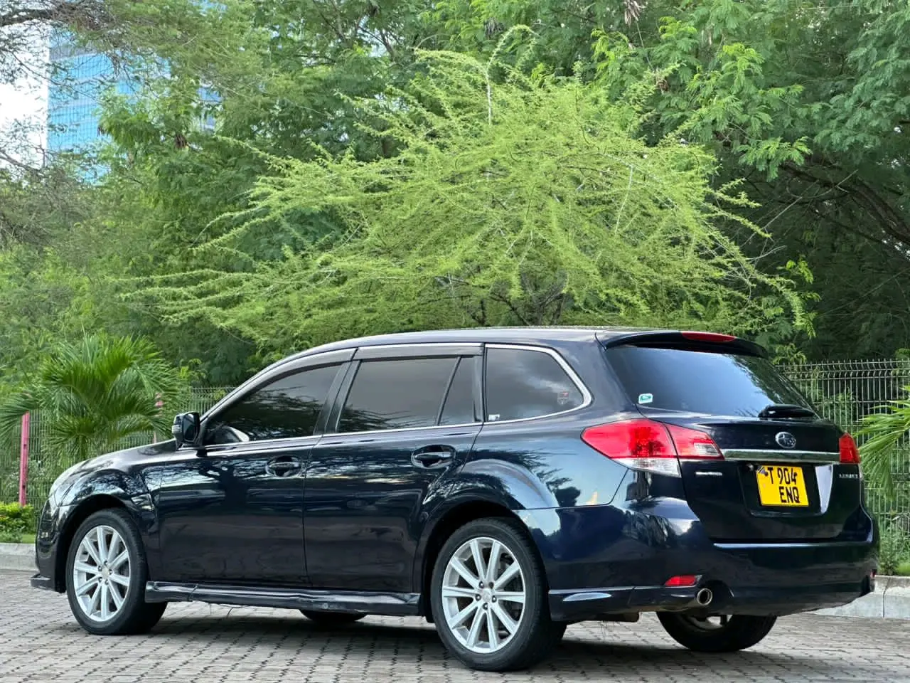 Subaru Legacy 2013 thumbnail 4