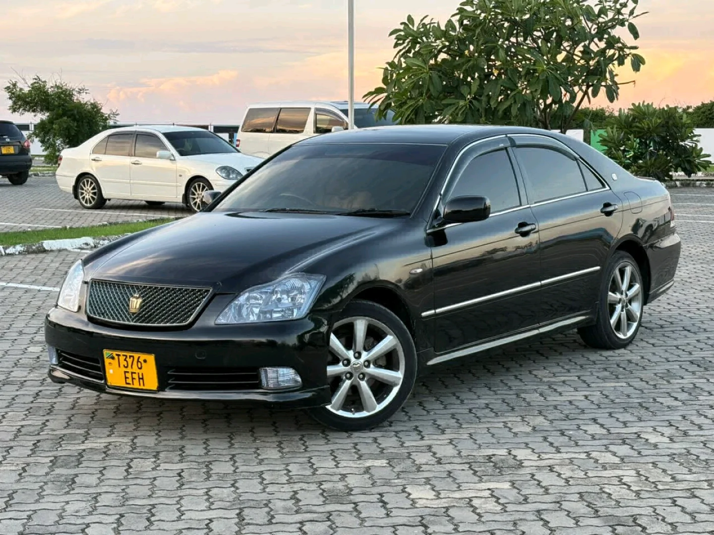 Toyota Crown Athlete 2004 Full Option thumbnail 3