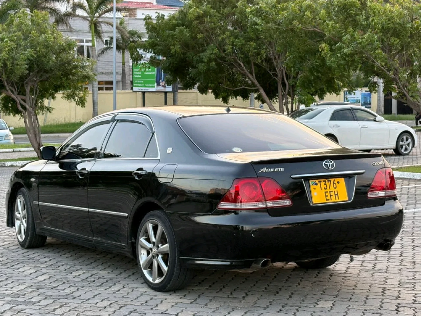 Toyota Crown Athlete 2004 Full Option thumbnail 4