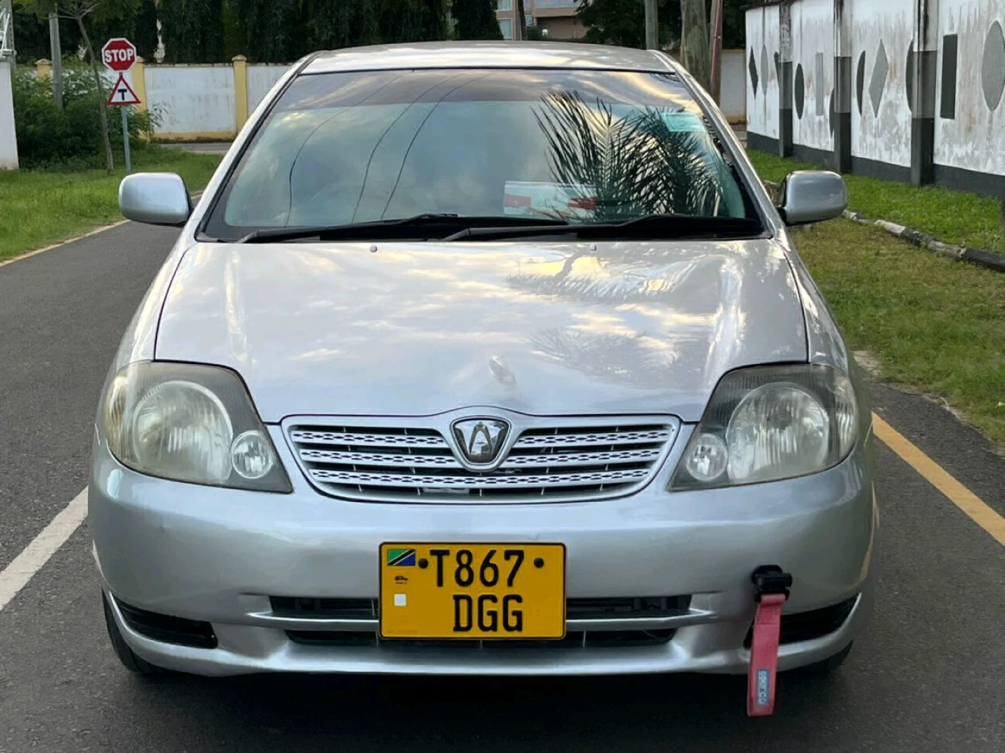 Silver Toyota Runx Car T867 DGG