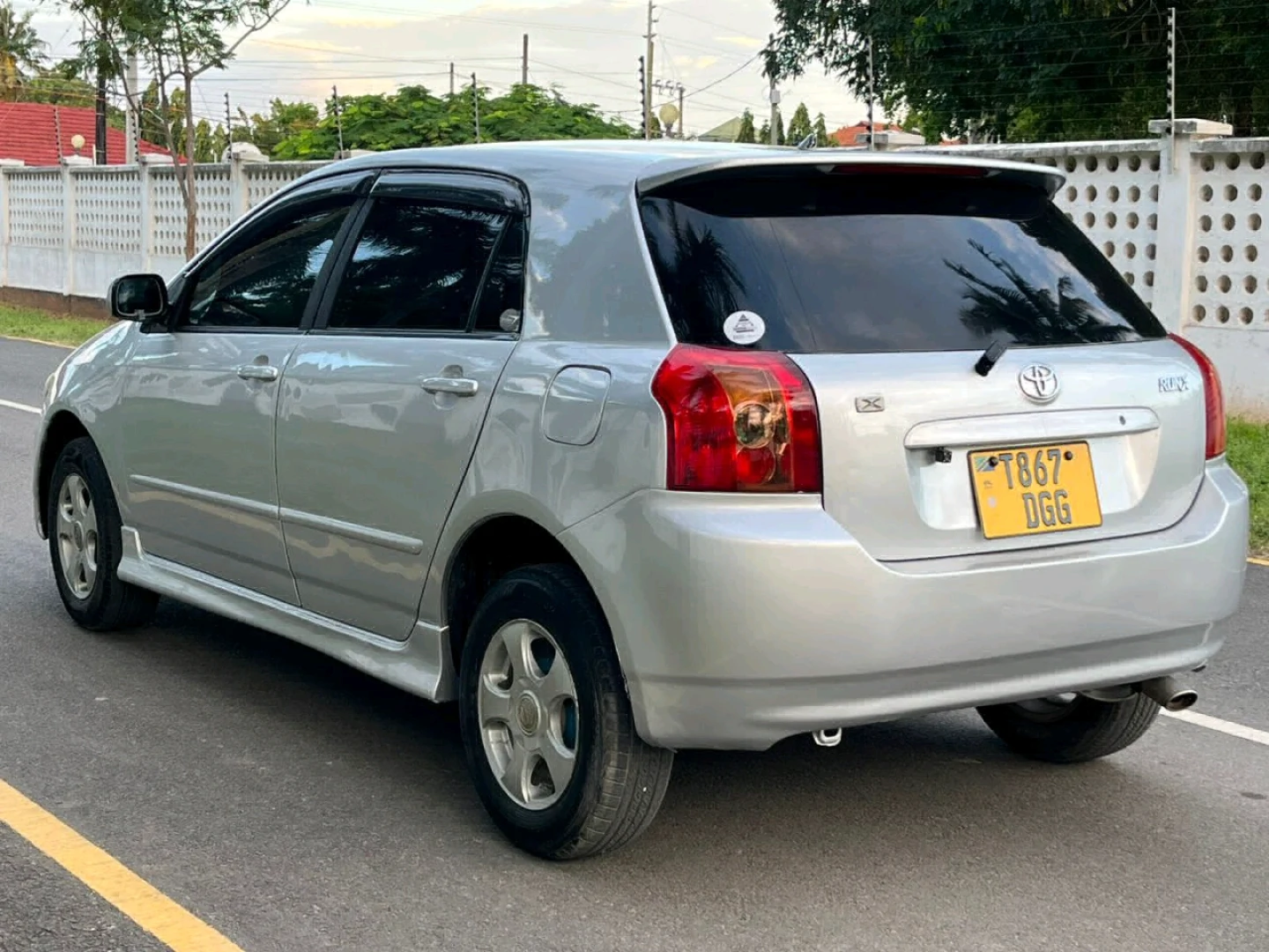 Silver Toyota Runx Car T867 DGG thumbnail 4