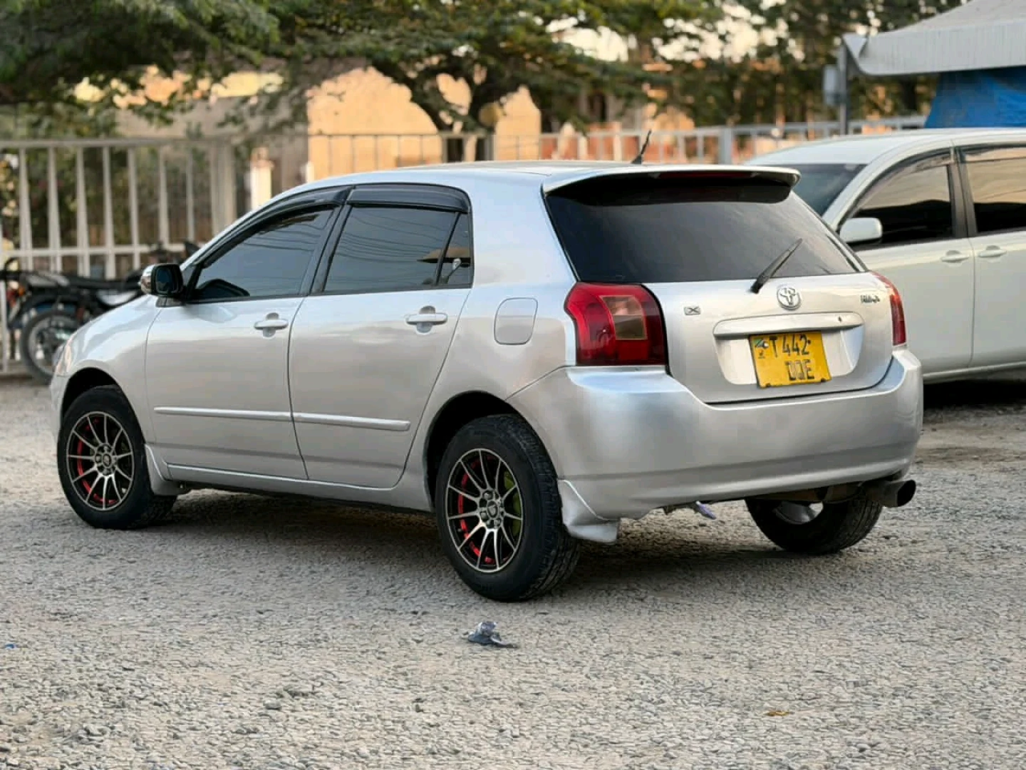 Silver Toyota RunX/Corolla Sedan 1490cc thumbnail 2