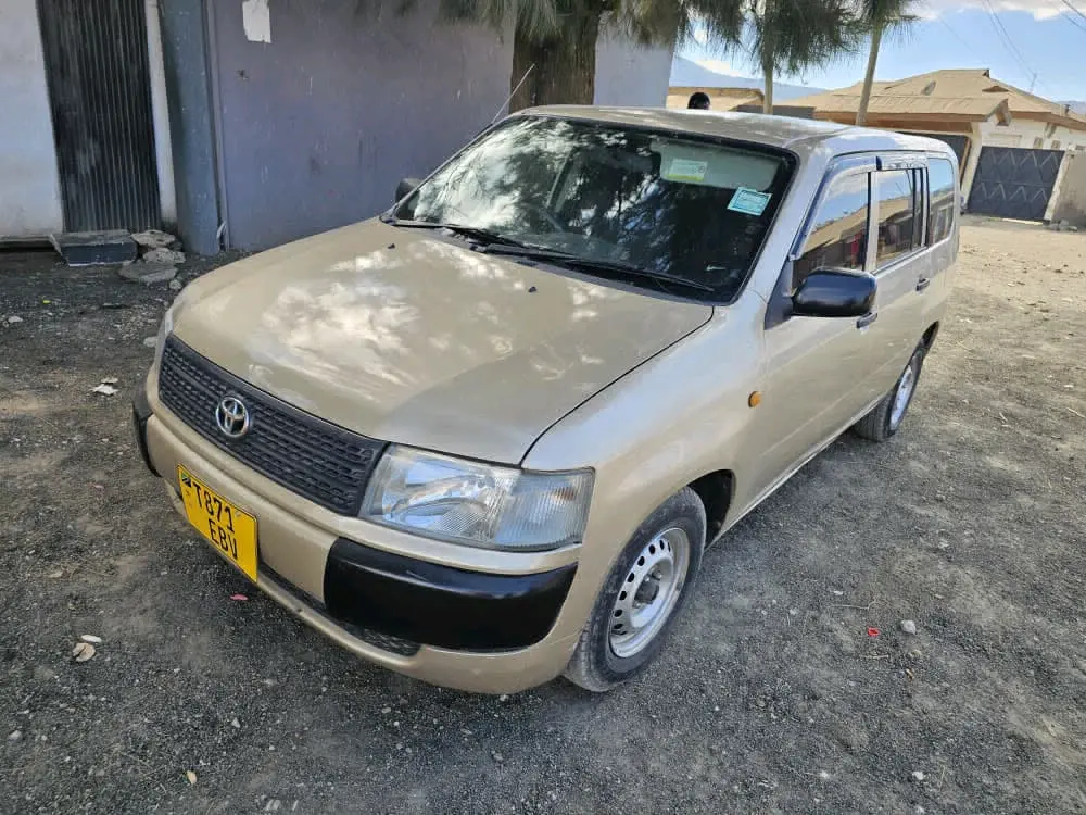 Toyota Probox 2011 Gold thumbnail 4