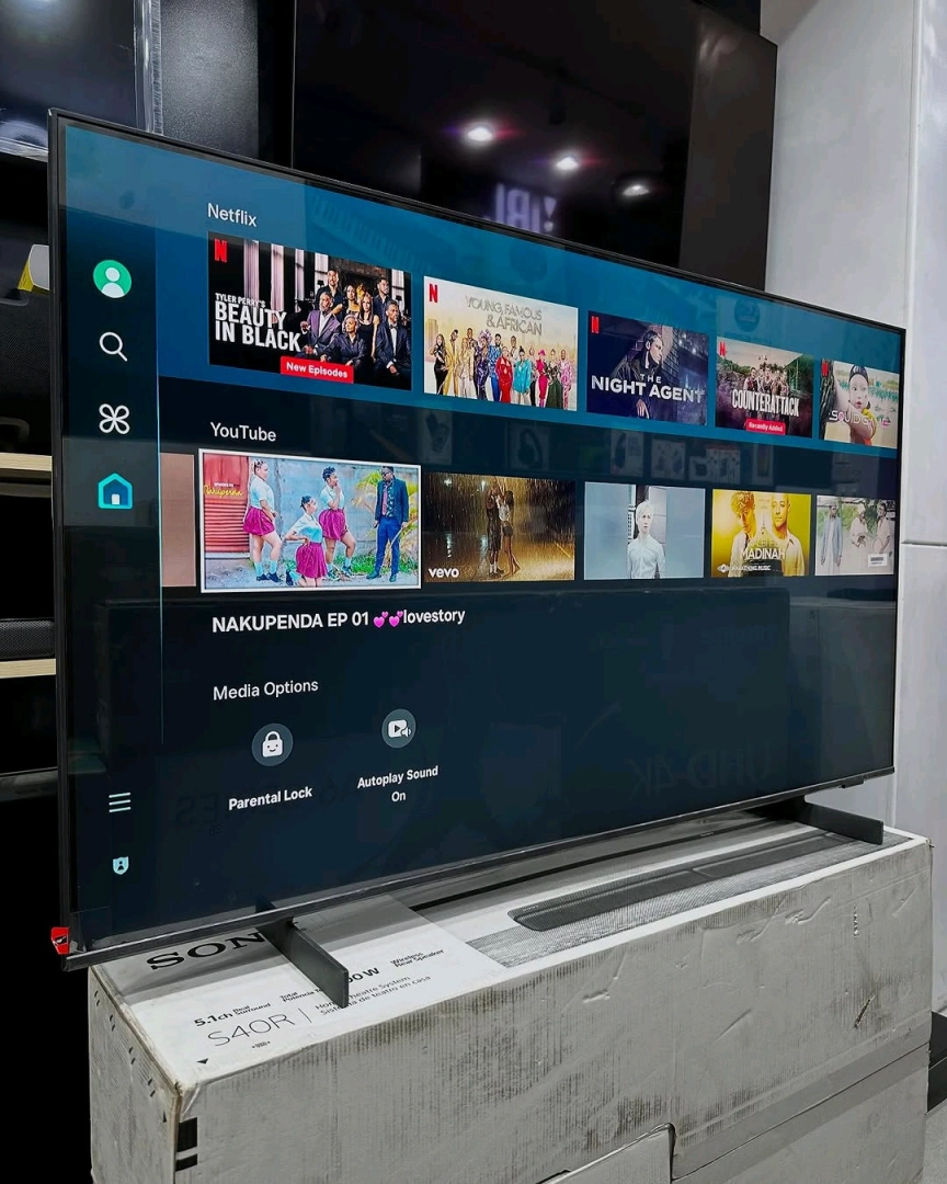 New Samsung 55-inch Crystal UHD DU8000 4K Smart TV thumbnail 3