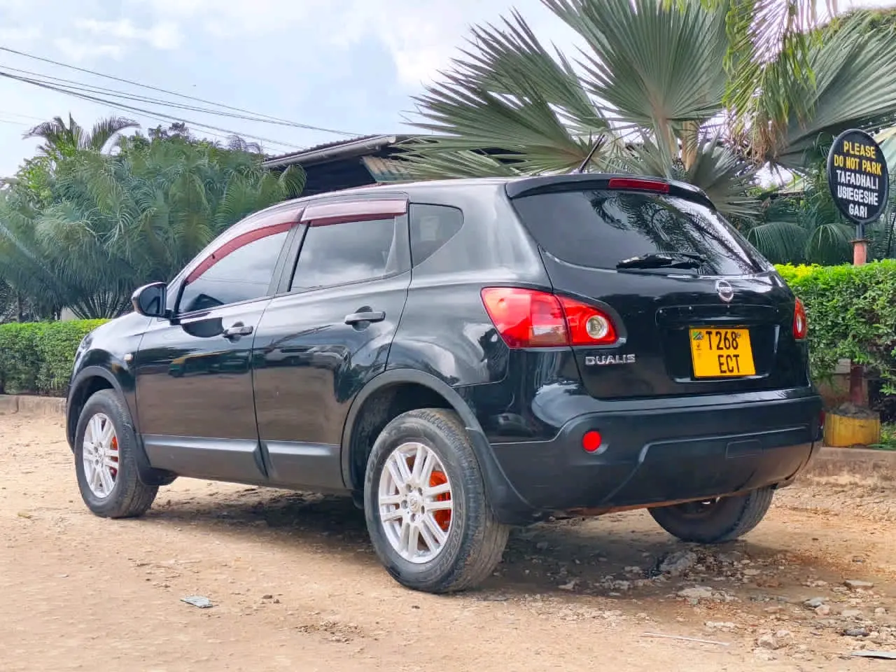 Black 2007 Nissan Dualis (Qashqai) SUV thumbnail 6