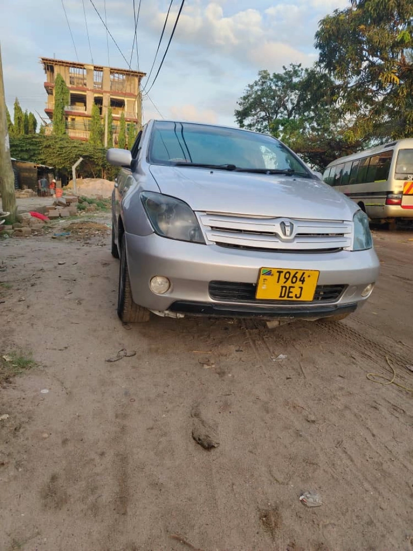 Toyota Ist Silver - Full Document, AC, Exchange Allowed thumbnail 6