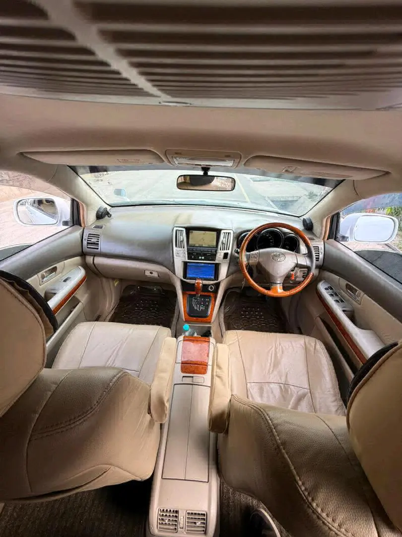 2005 Toyota Harrier SUV - 27.8 Million TZS thumbnail 4