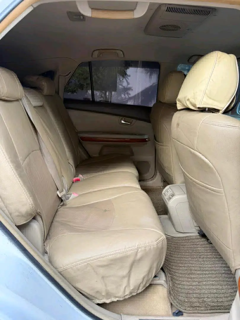 2005 Toyota Harrier SUV - 27.8 Million TZS thumbnail 5