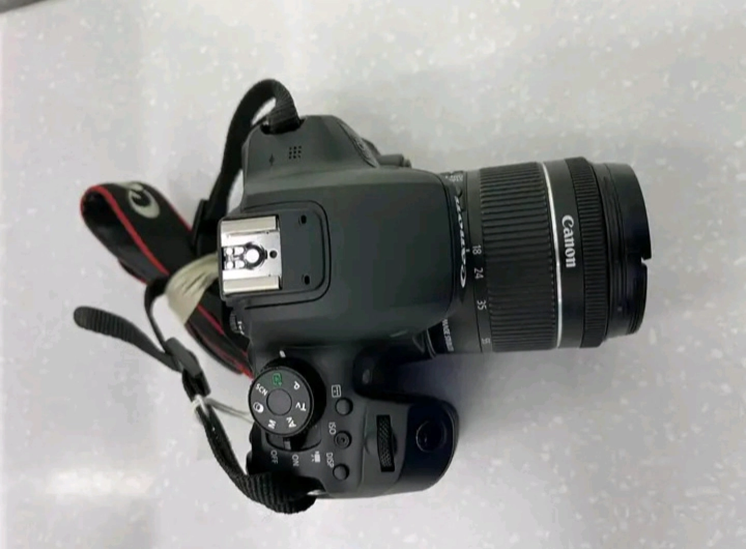 Canon EOS 850D DSLR Camera 4K HD with 18-55mm Lens thumbnail 4