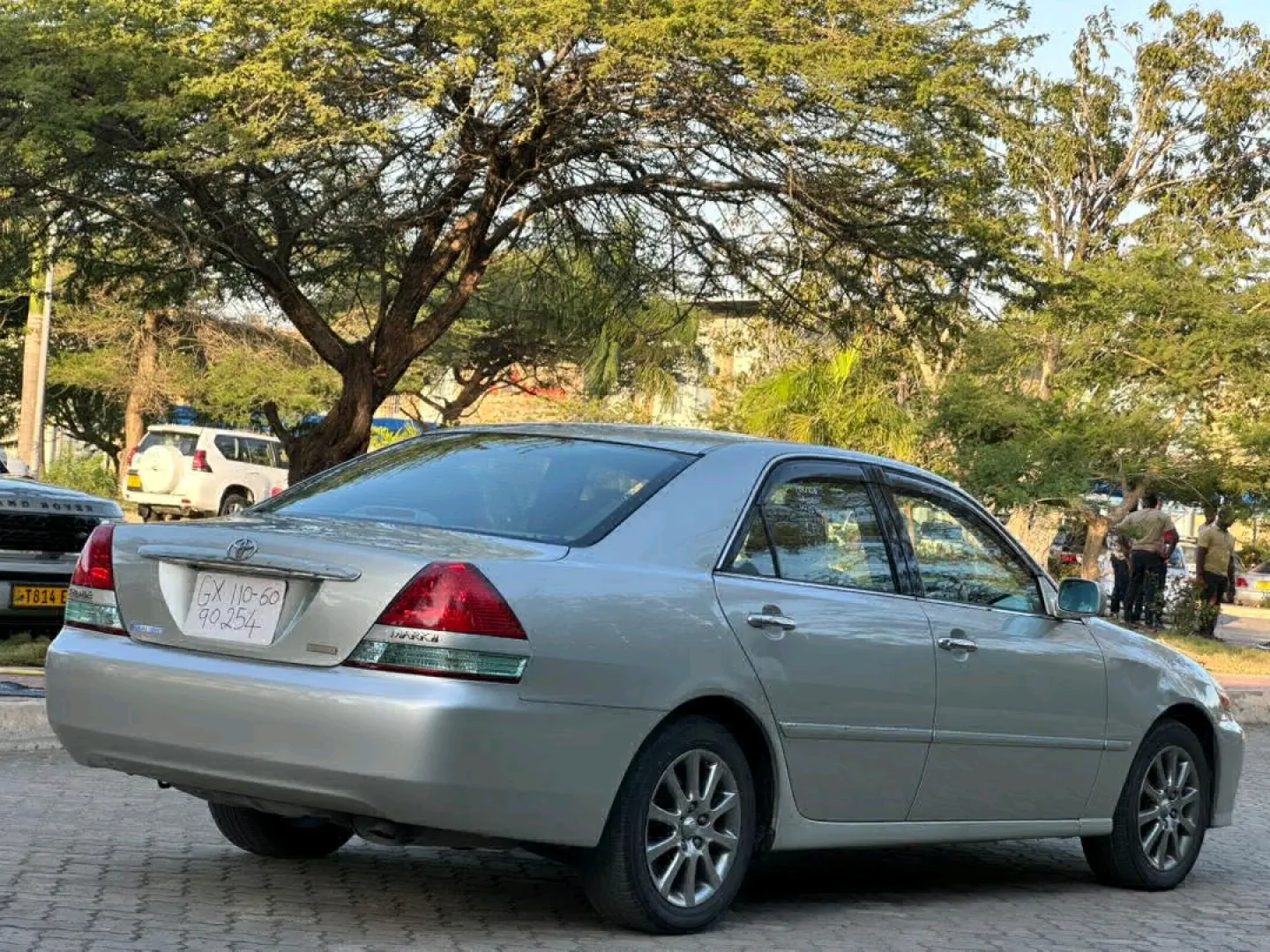Toyota Mark X 2006 Model Silver Sedan thumbnail 5