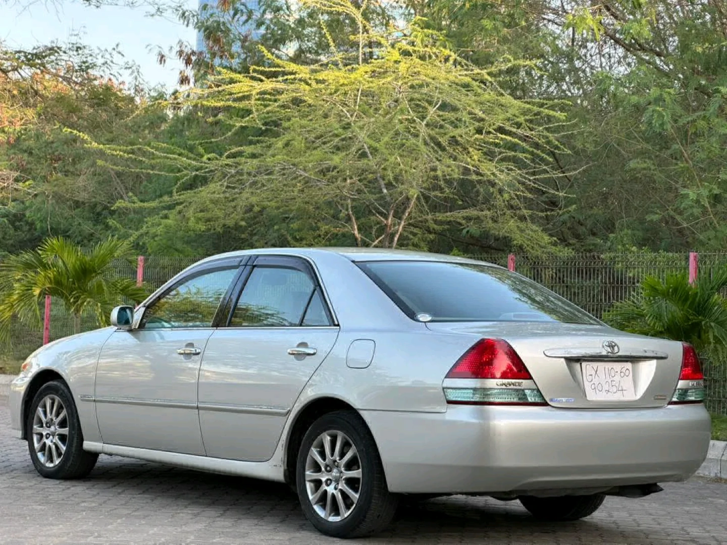 Toyota Mark X 2006 Model Silver Sedan thumbnail 6