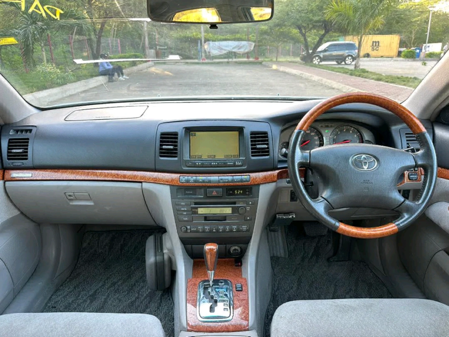 Toyota Mark X 2006 Model Silver Sedan thumbnail 7