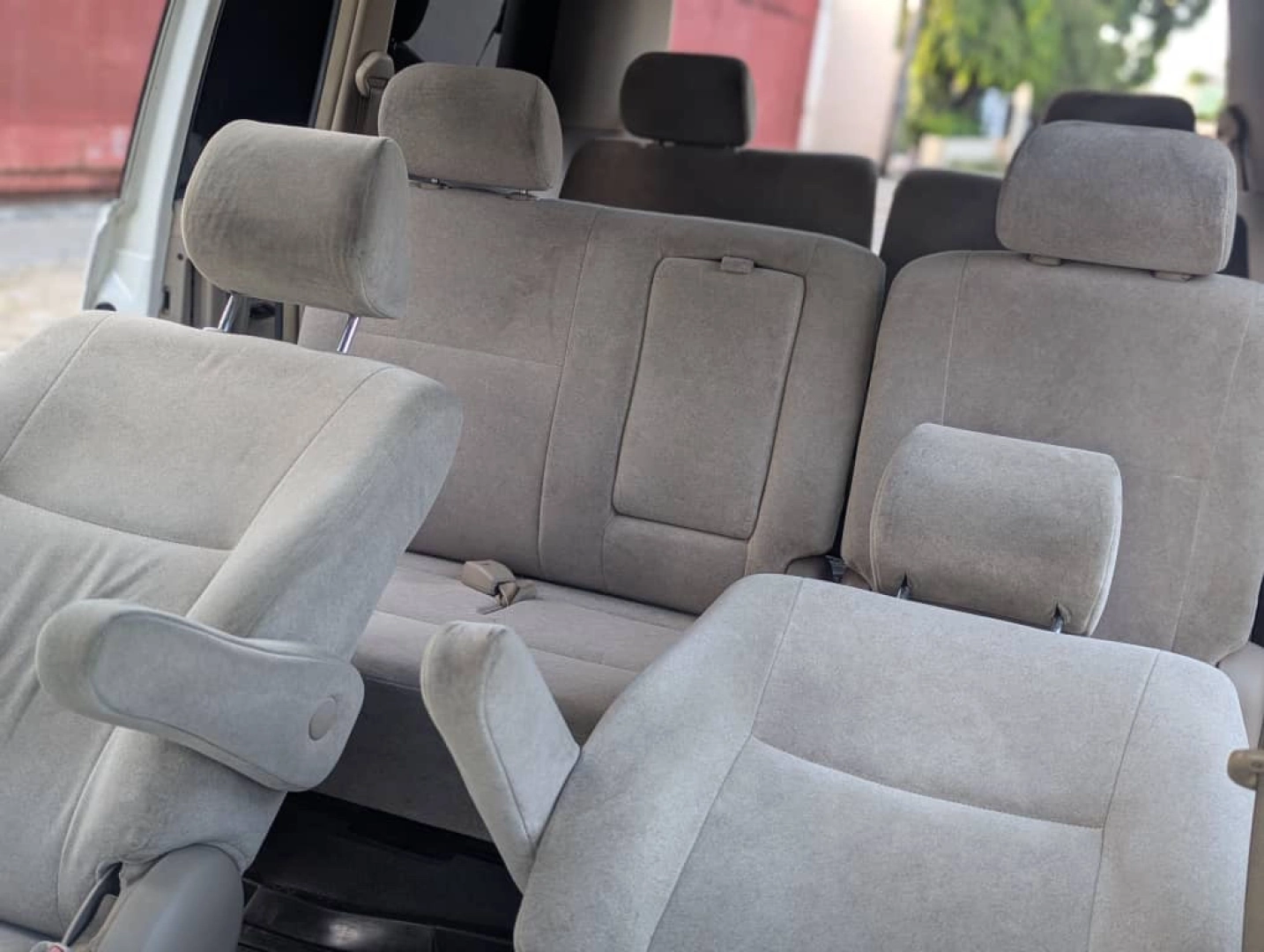 Used 2005 Toyota Noah Minivan 1790cc Automatic thumbnail 2