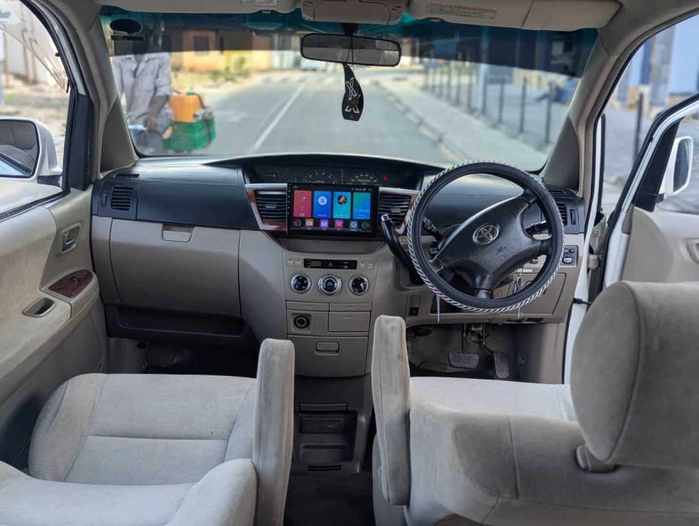 Used 2005 Toyota Noah Minivan 1790cc Automatic thumbnail 7