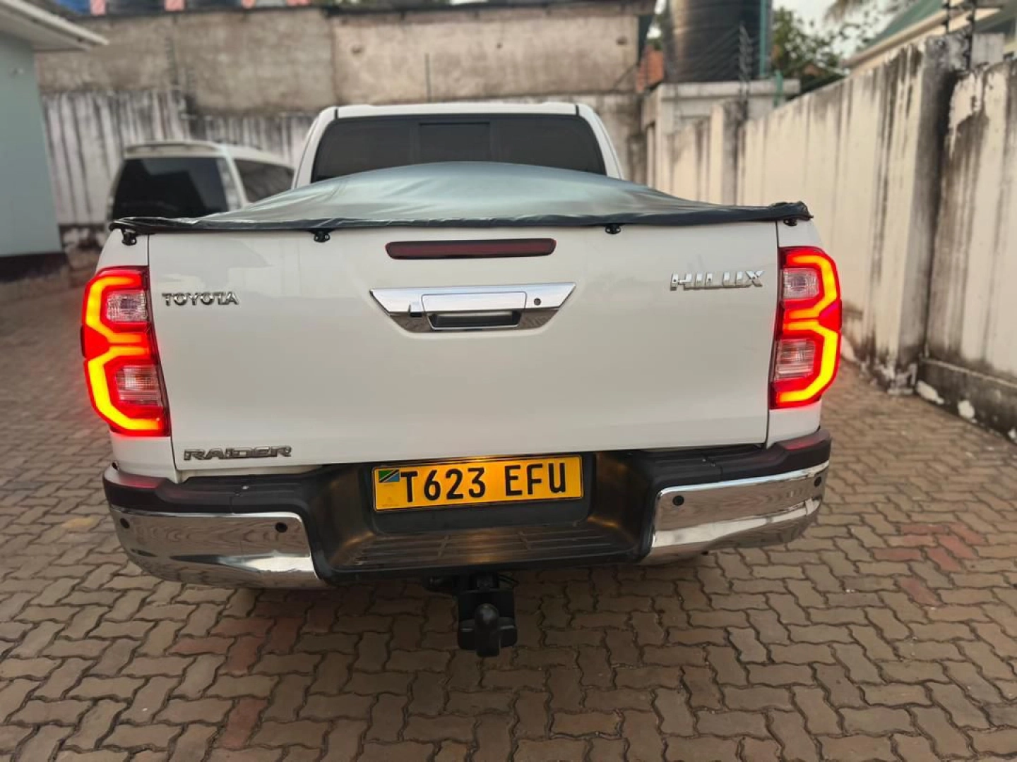 Toyota Hilux Pickup 2020, 3200cc, Reg No. EFU thumbnail 3