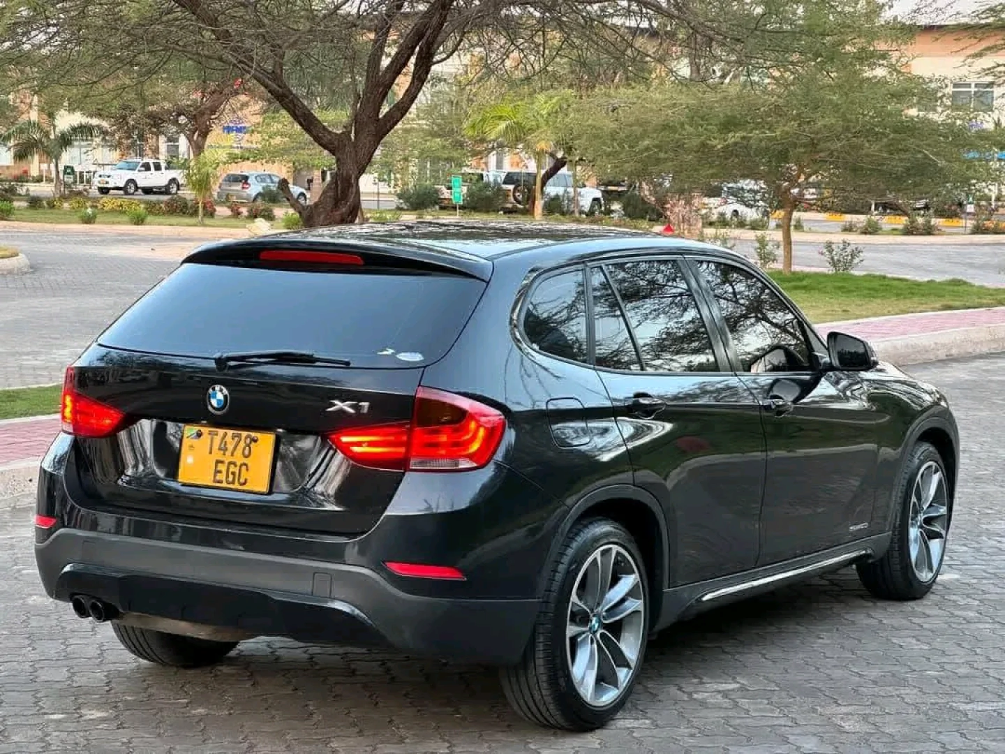 Black BMW X1 SUV 2013 - Low Mileage thumbnail 2