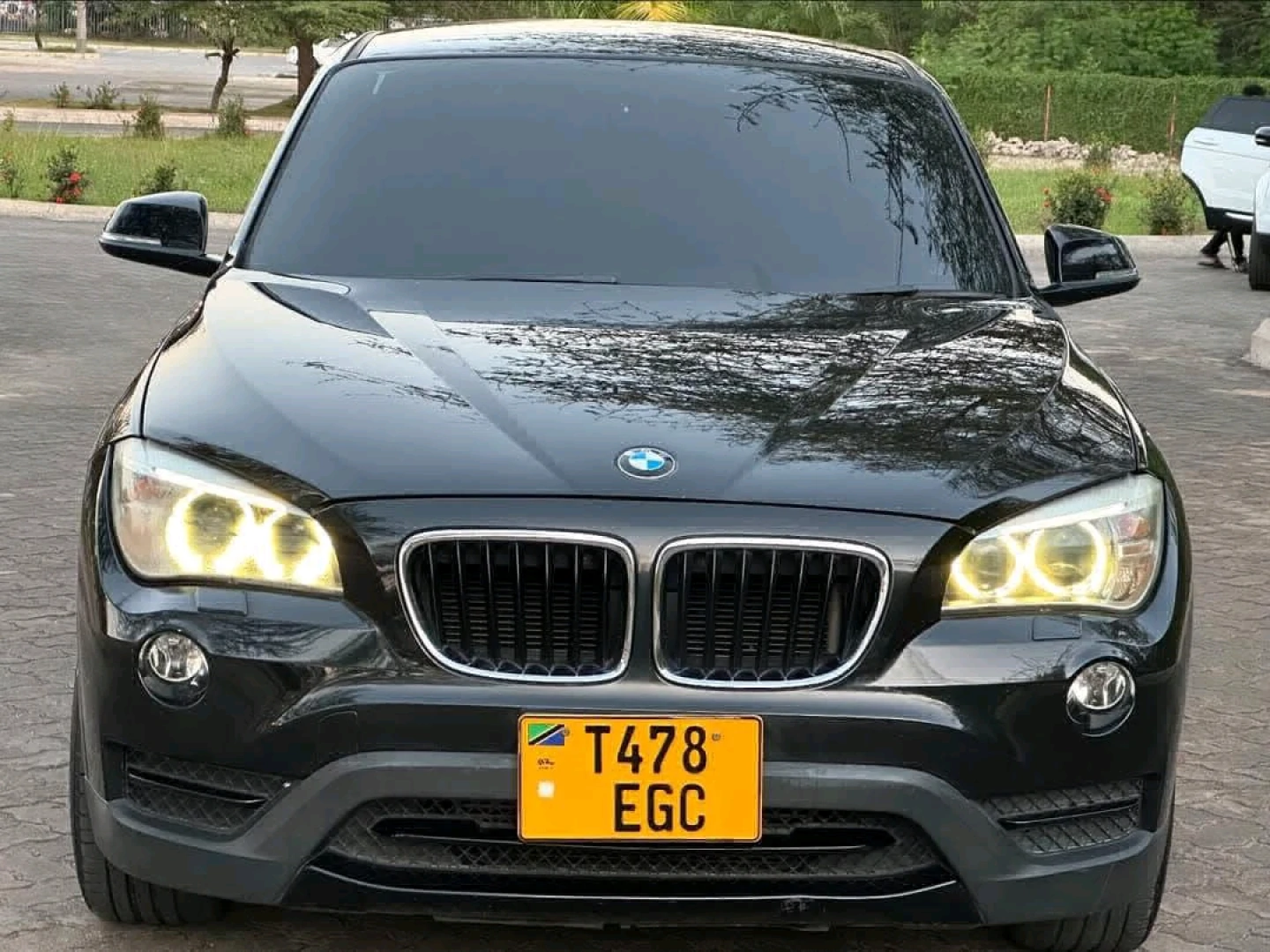 Black BMW X1 SUV 2013 - Low Mileage thumbnail 4
