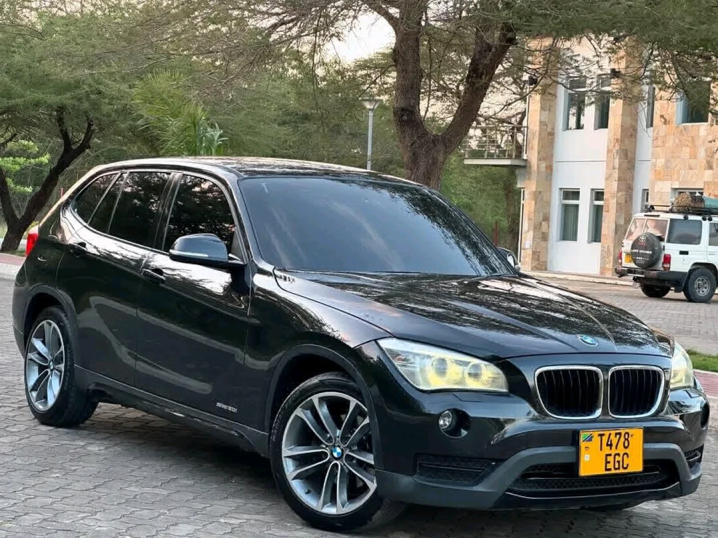 Black BMW X1 SUV 2013 - Low Mileage thumbnail 9