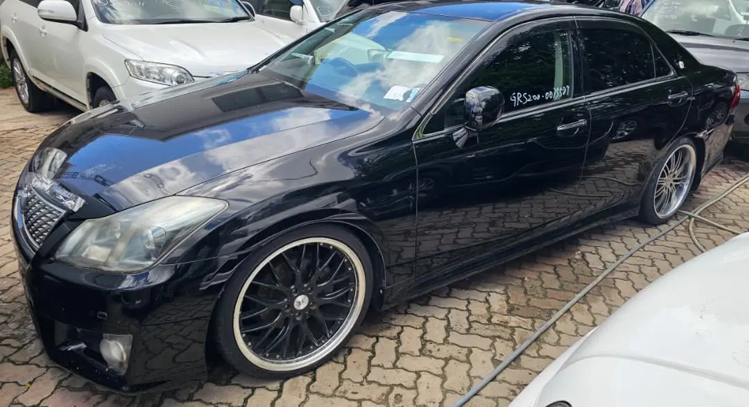 Toyota Crown Athlete 2011