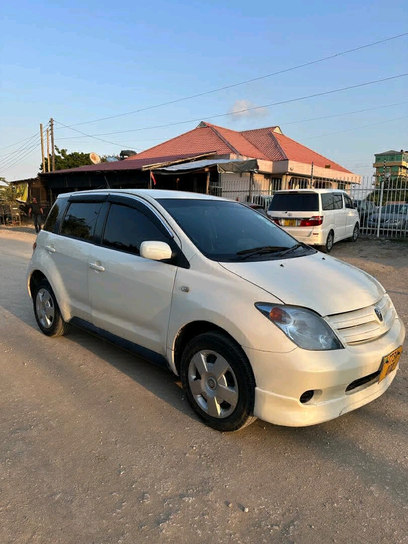 Toyota IST 1490cc 1NZ Engine Full AC thumbnail 2