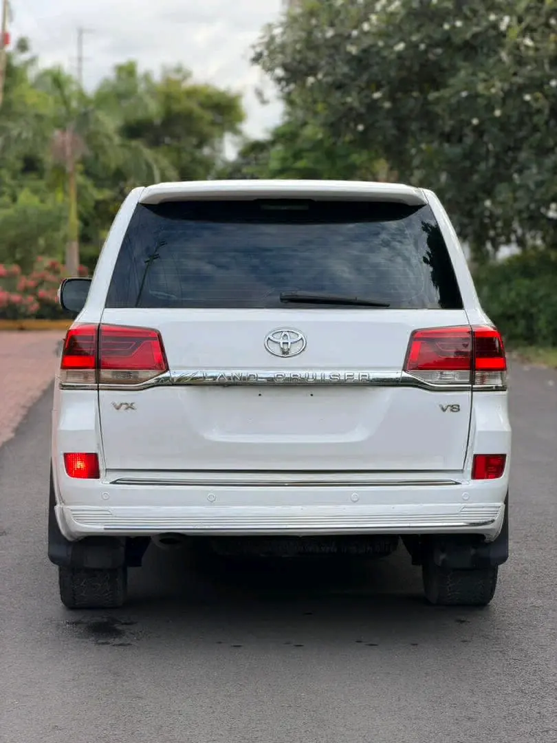 2009/2020 Toyota Land Cruiser VX V8 Diesel thumbnail 9