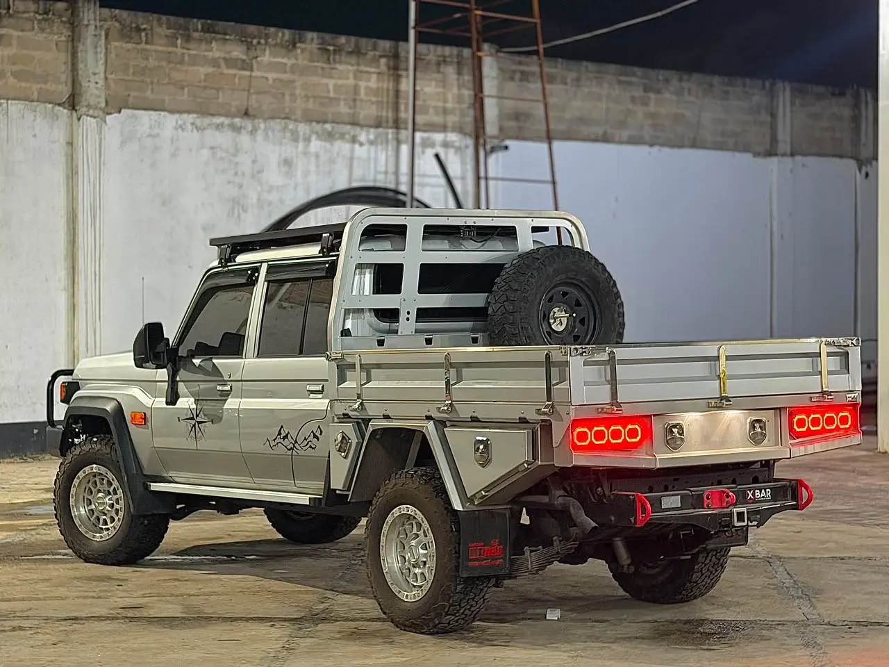 2025 Toyota Land Cruiser 70 Series Pickup thumbnail 2