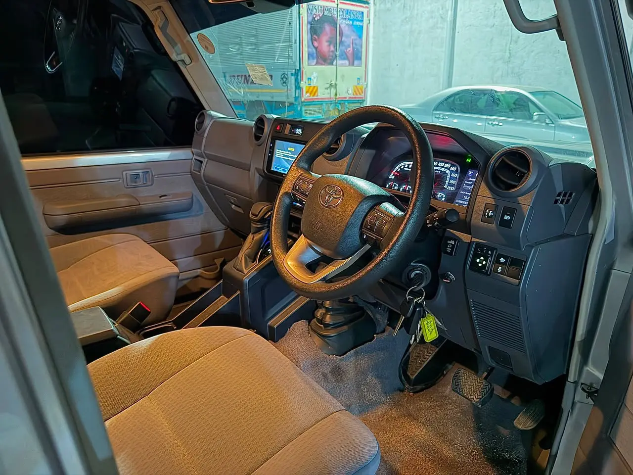 2025 Toyota Land Cruiser 70 Series Pickup thumbnail 5