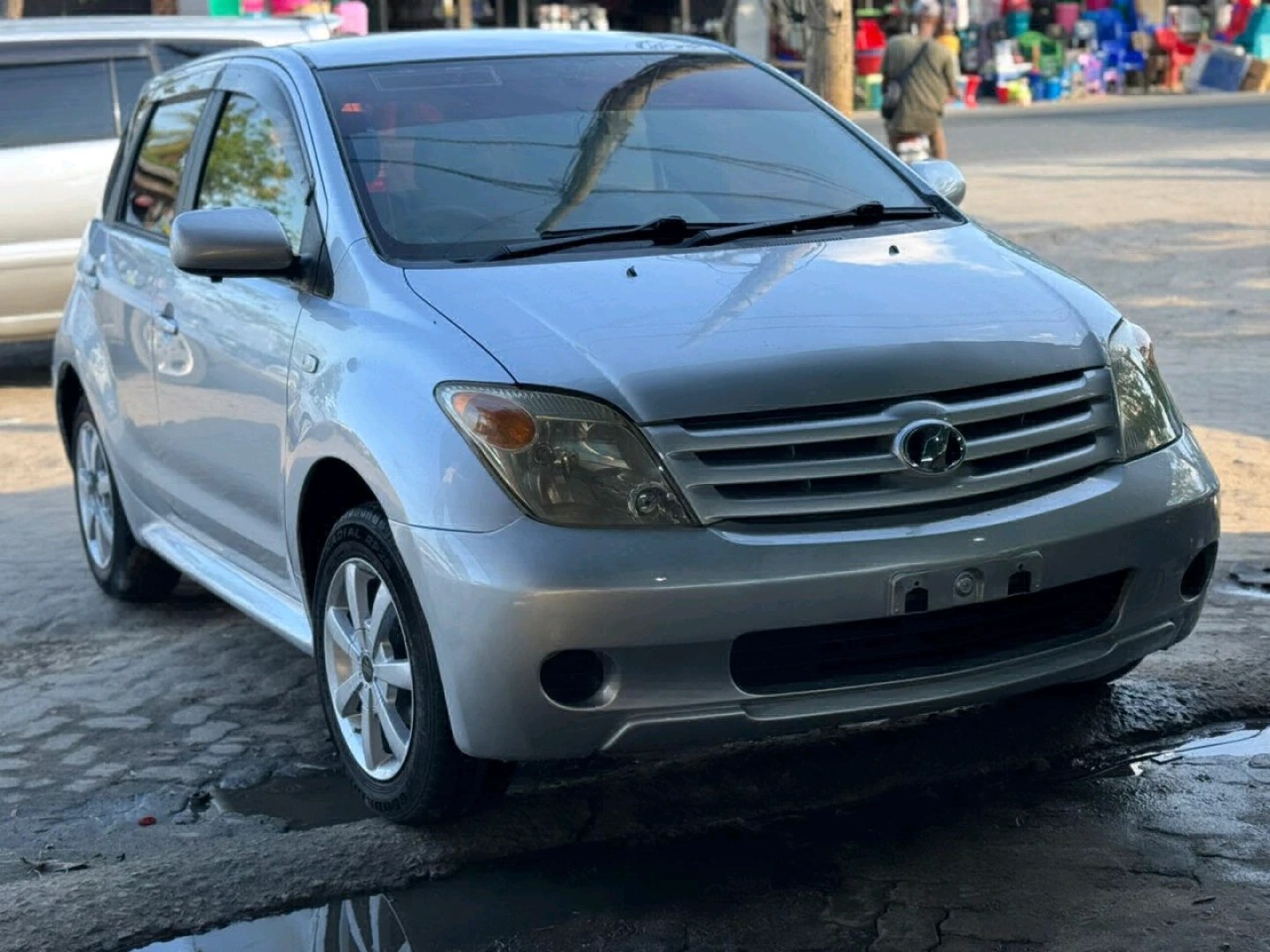 Used Toyota Ist 2005 (Silver) - Low Mileage thumbnail 2