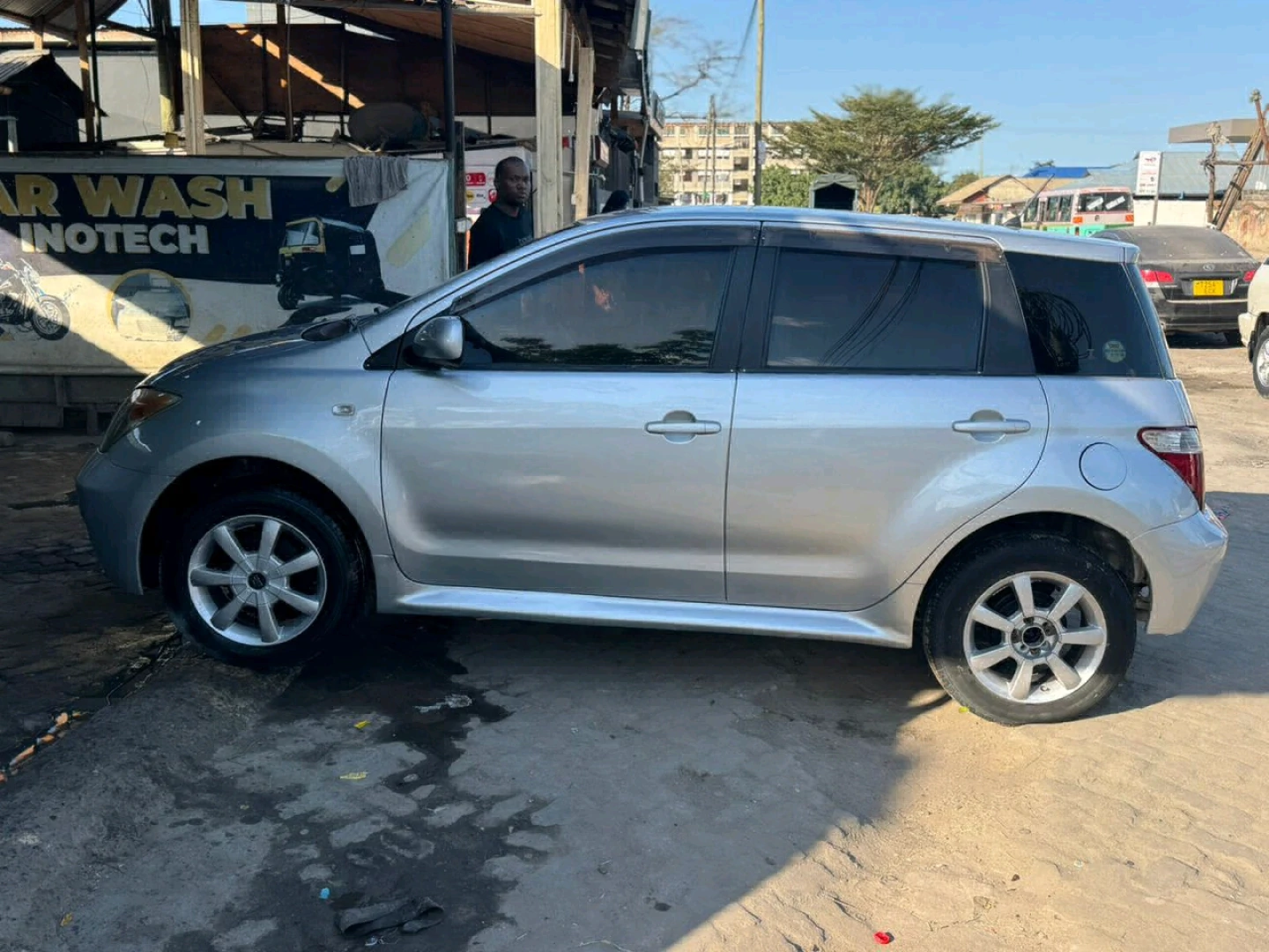 Used Toyota Ist 2005 (Silver) - Low Mileage thumbnail 6
