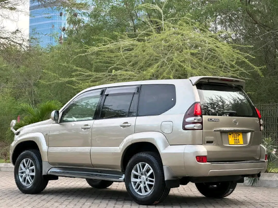 Toyota Land Cruiser Prado TX Gold, Automatic thumbnail 4