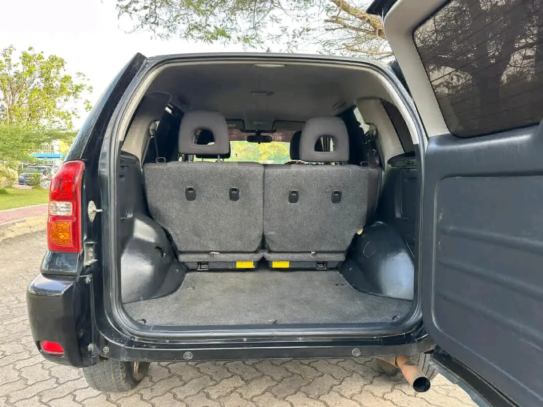 Toyota RAV4 2006 for Sale thumbnail 7