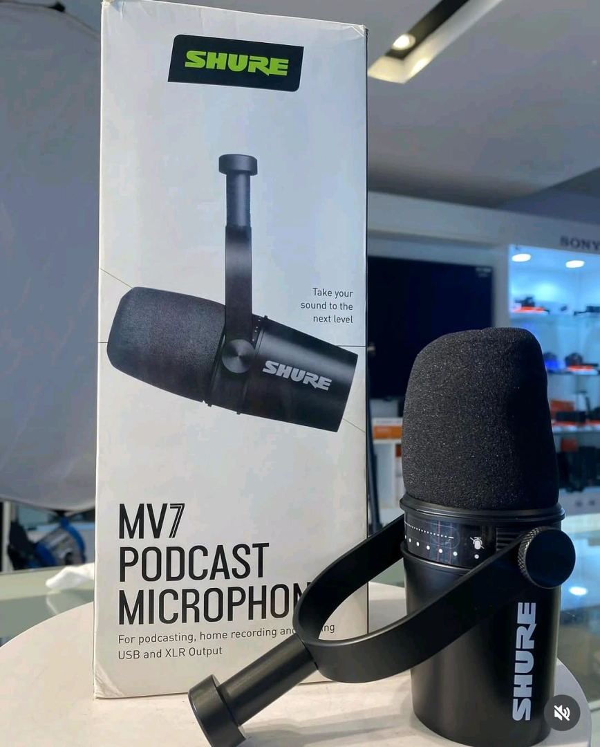 Shure MV7 Podcast Microphone USB/XLR thumbnail 2