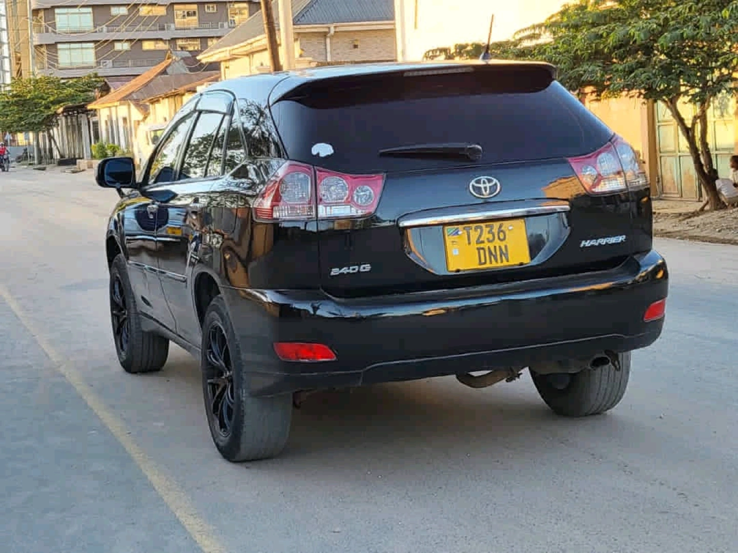 Toyota Harrier 2007 Black SUV (2360 CC) thumbnail 4